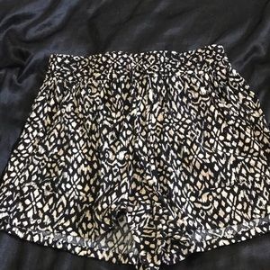 Black and Tan flowy shorts with pockets